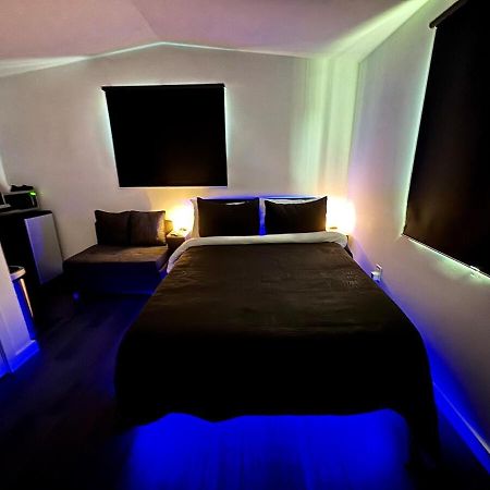 Your Downtown Cozy Studio With Backyard Unit C フェニックス エクステリア 写真