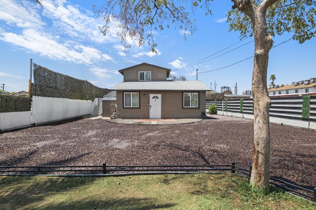 Your Downtown Cozy Studio With Backyard Unit C フェニックス エクステリア 写真
